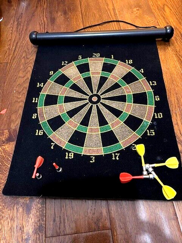 Magnetic dartboard roll - dartboard, up